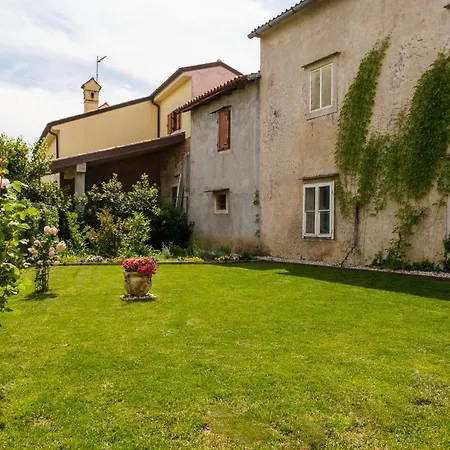 Pensión Crocevia - Carsica Contemporanea