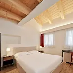 Crocevia - Carsica Contemporanea 4*