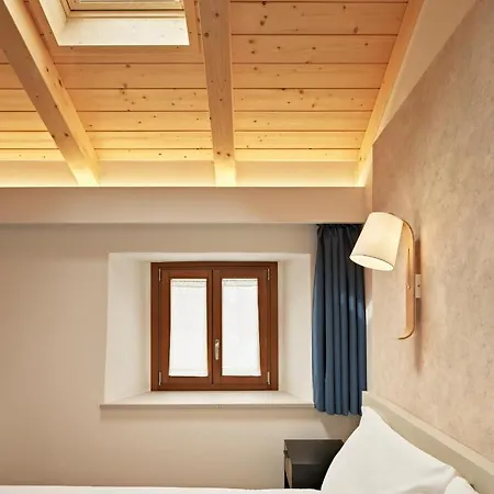 Crocevia - Carsica Contemporanea Konukevi Trieste