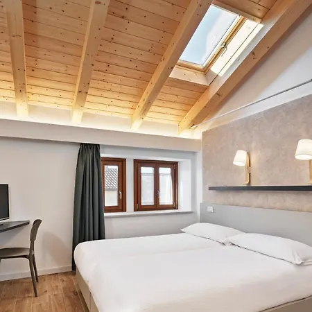 Crocevia - Carsica Contemporanea Konukevi